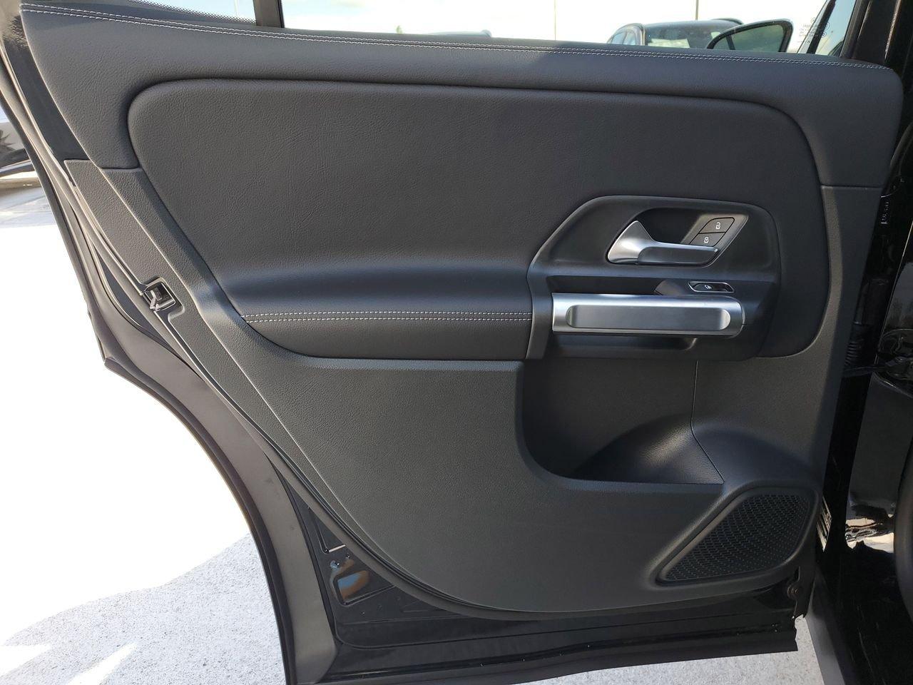 Mercedes-Benz Glb 250 - Thumbnail 10