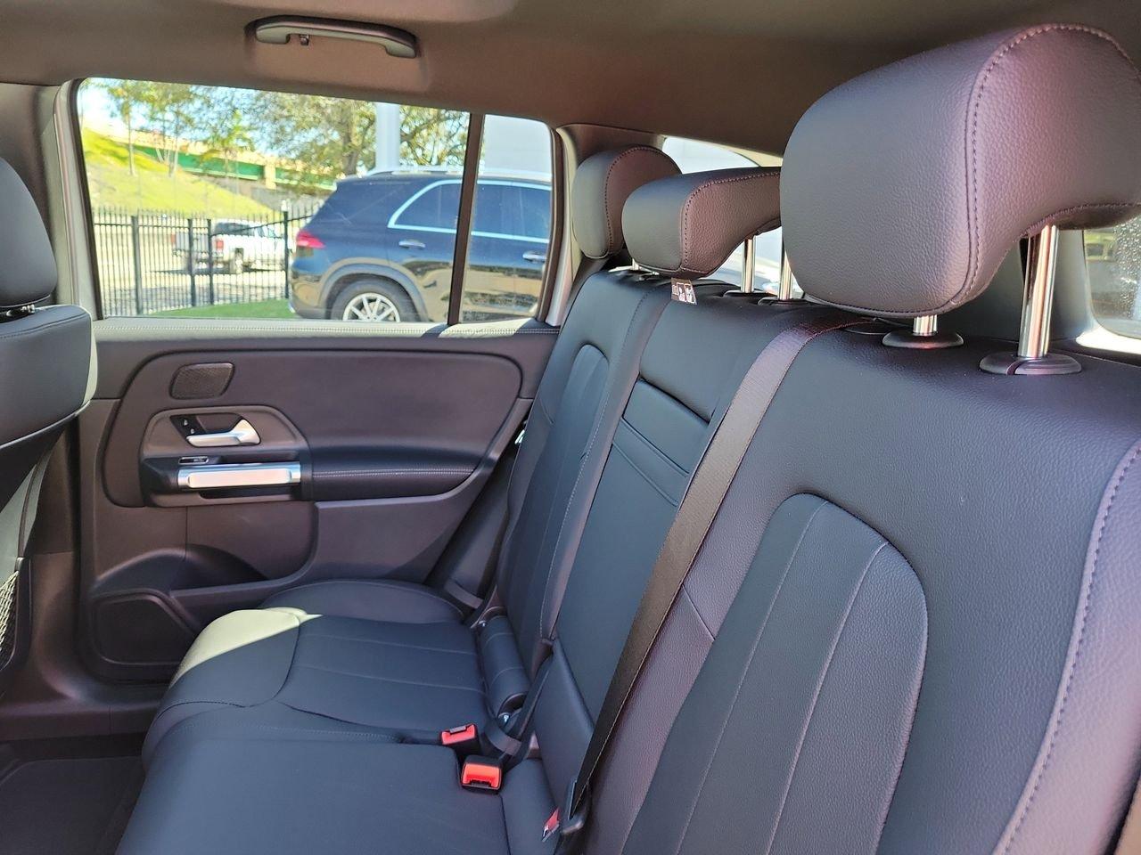 Mercedes-Benz Glb 250 - Thumbnail 10