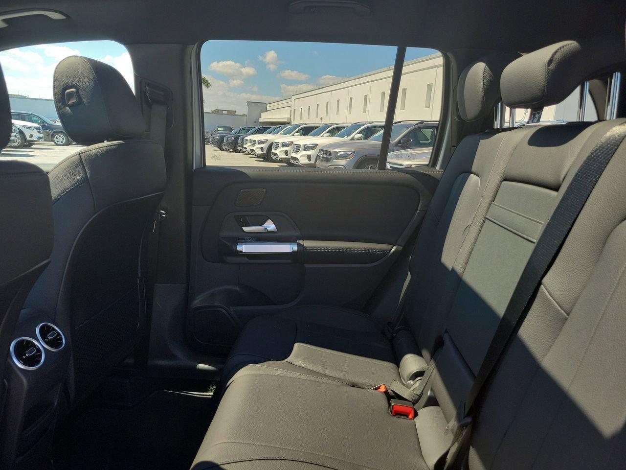 Mercedes-Benz Glb 250 - Thumbnail 12