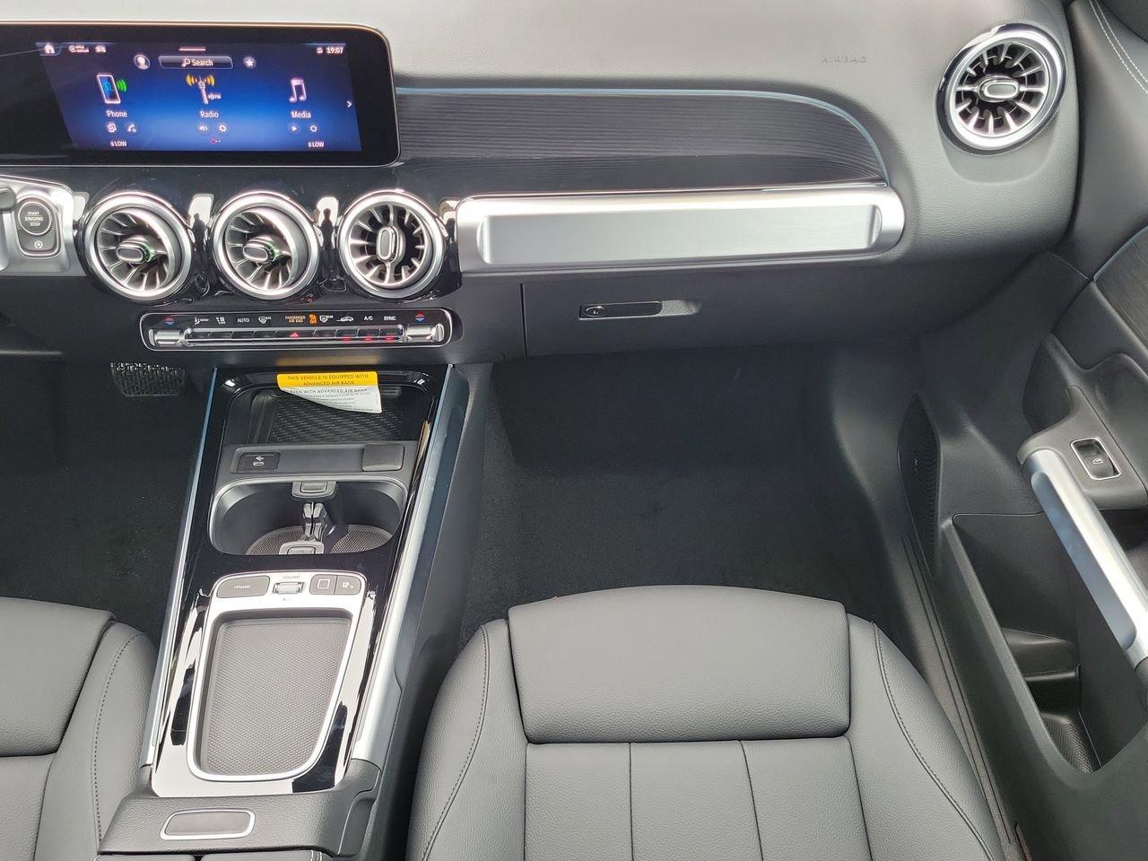 Mercedes-Benz Glb 250 - Thumbnail 17