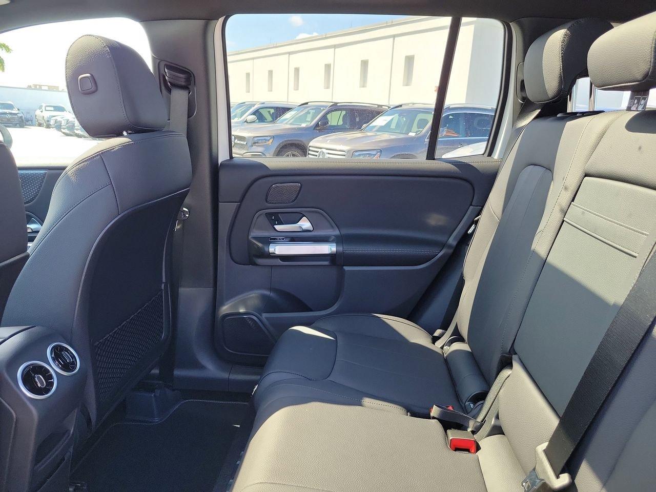 Mercedes-Benz Glb 250 - Thumbnail 12