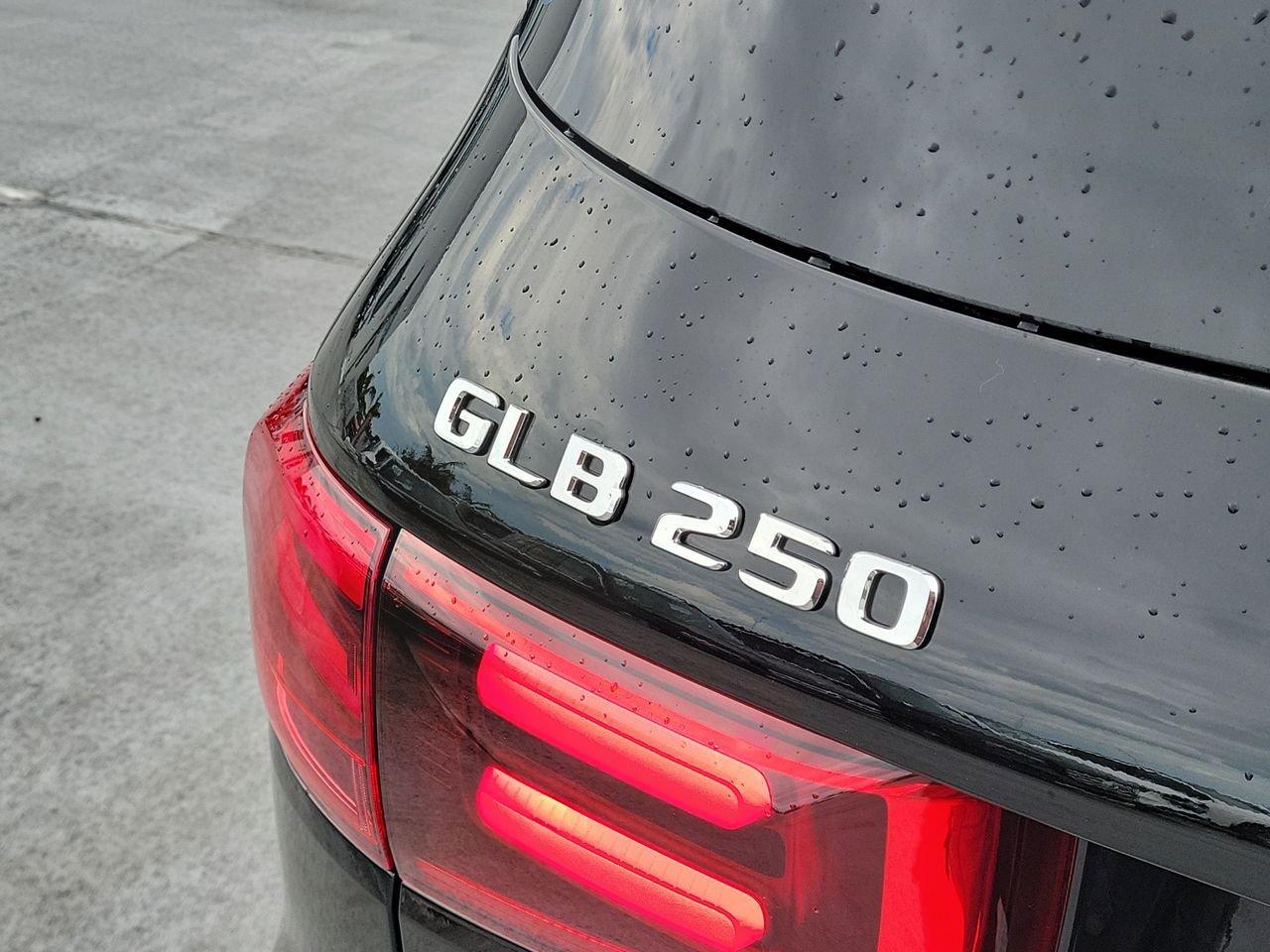 Mercedes-Benz Glb 250 - Thumbnail 8