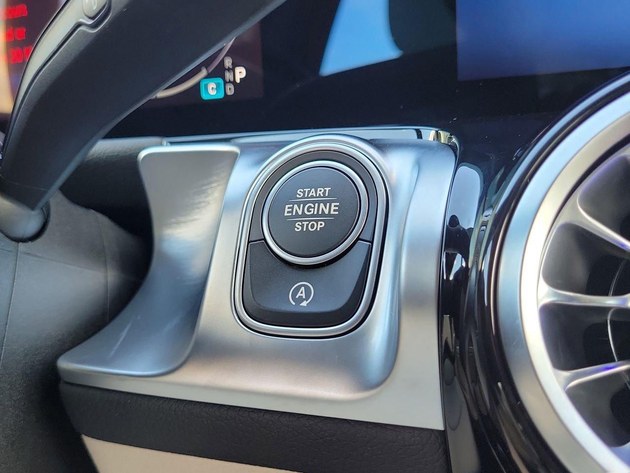 Mercedes-Benz Glb 250 - Thumbnail 19