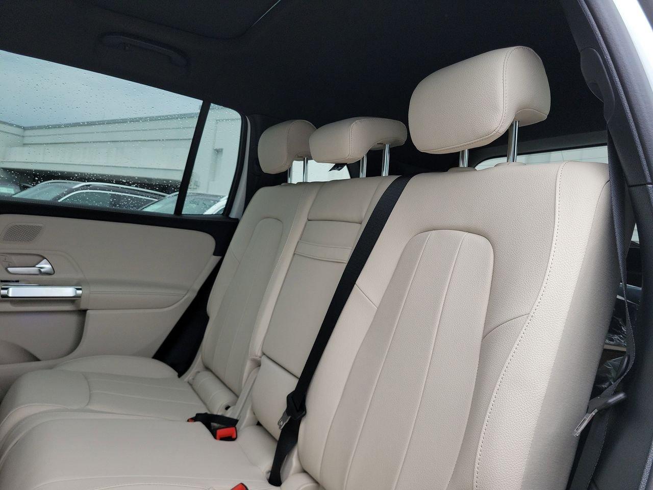 Mercedes-Benz Glb 250 - Thumbnail 14