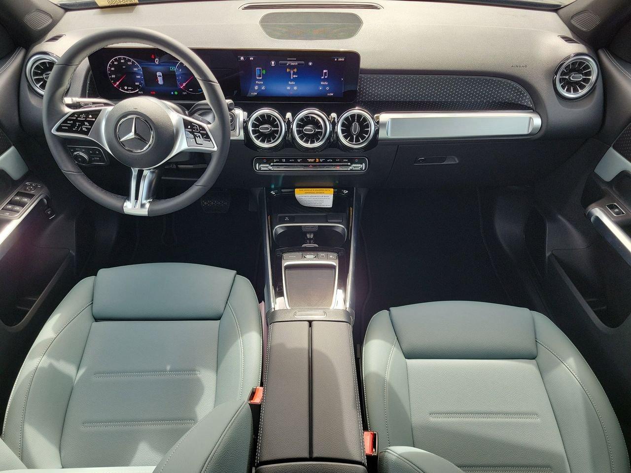 Mercedes-Benz Glb 250 - Thumbnail 15