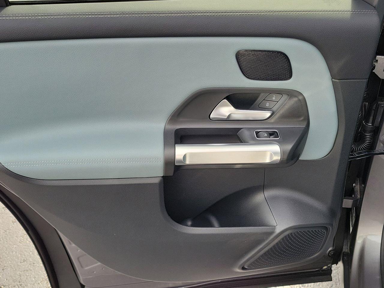 Mercedes-Benz Glb 250 - Thumbnail 12