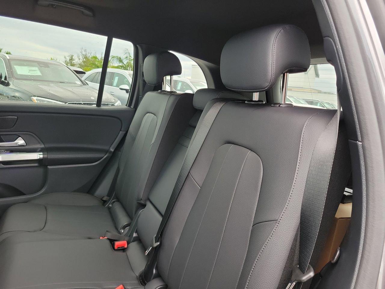 Mercedes-Benz Glb 250 - Thumbnail 14