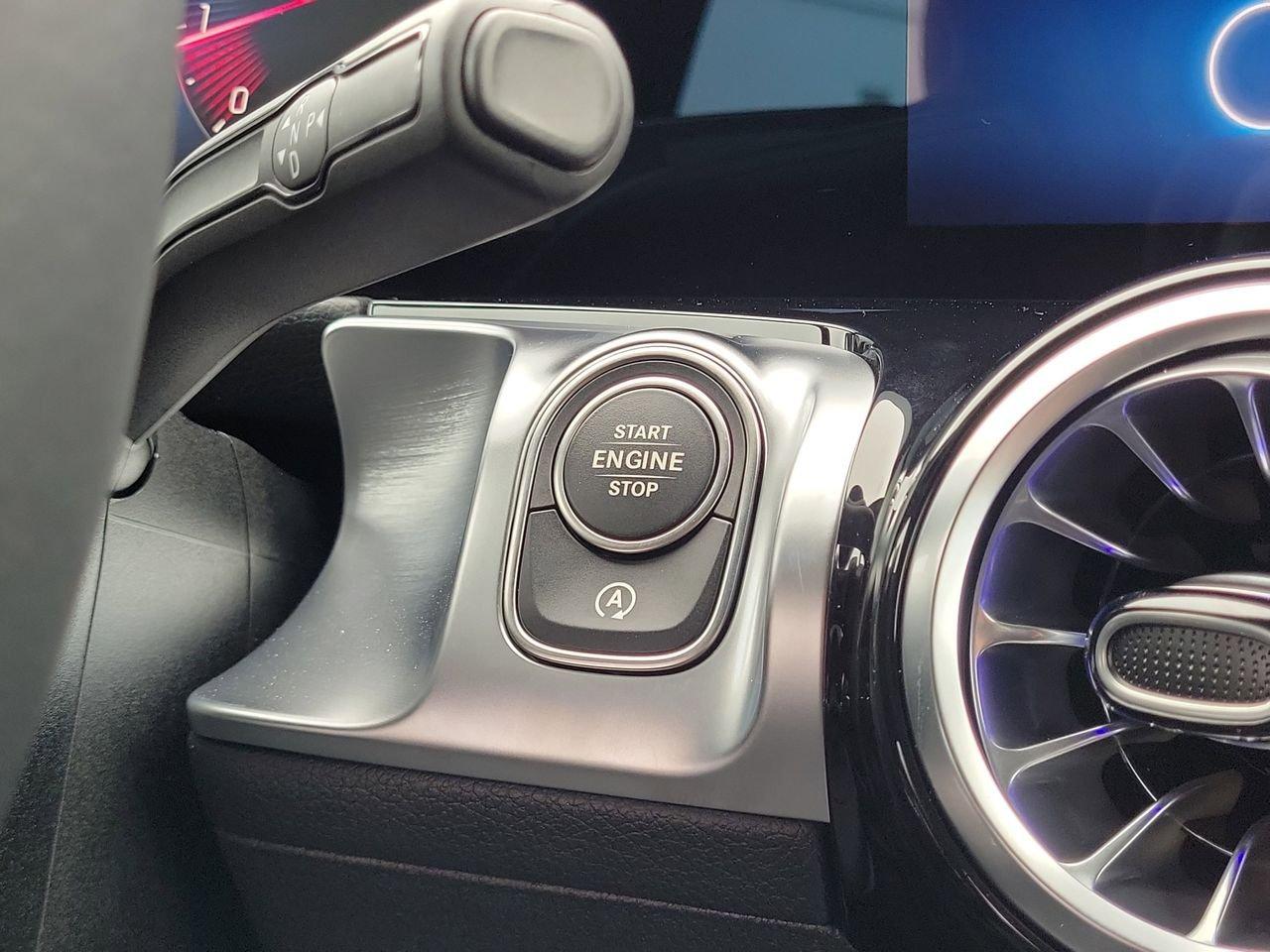 Mercedes-Benz Glb 250 - Thumbnail 19