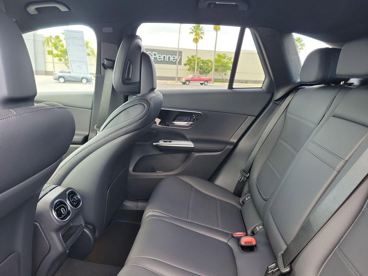 Mercedes-Benz Glc 300 - Thumbnail 12