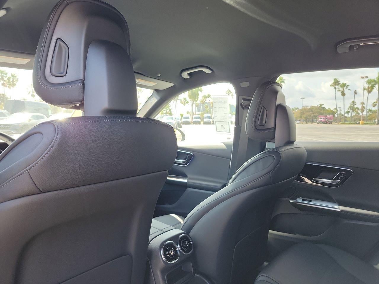 Mercedes-Benz Glc 300 - Thumbnail 12