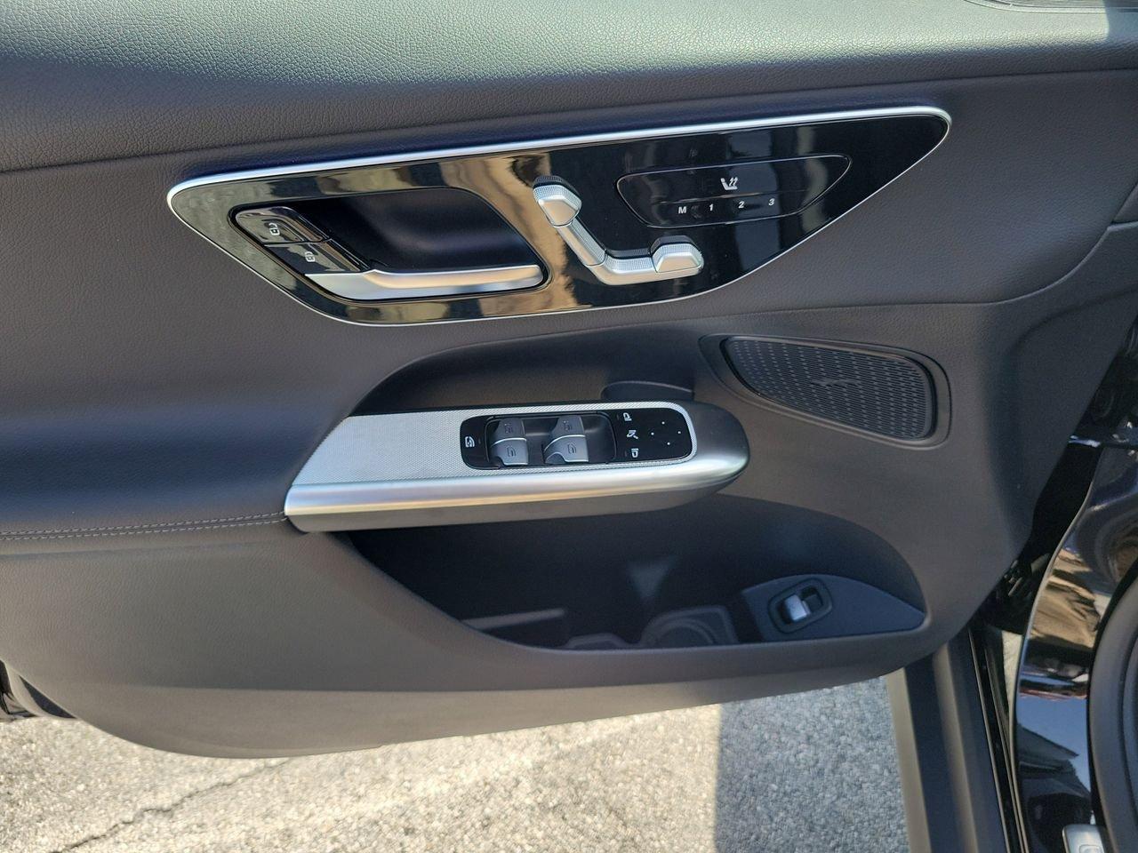 Mercedes-Benz Glc 300 - Thumbnail 17