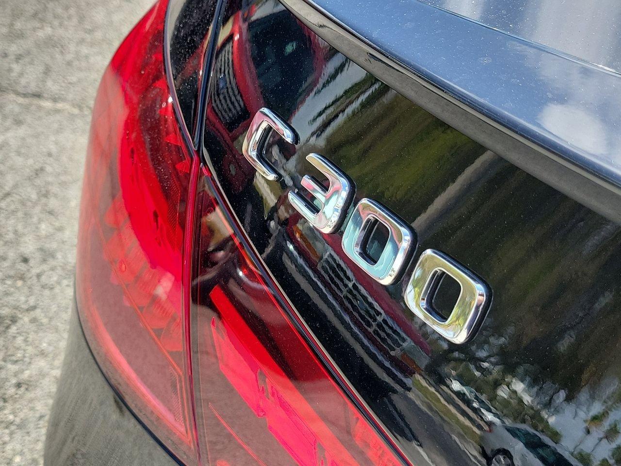 Mercedes-Benz C 300 - Thumbnail 9