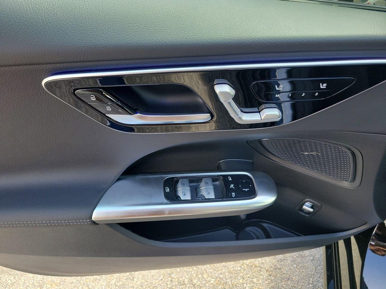 Mercedes-Benz C 300 - Thumbnail 18