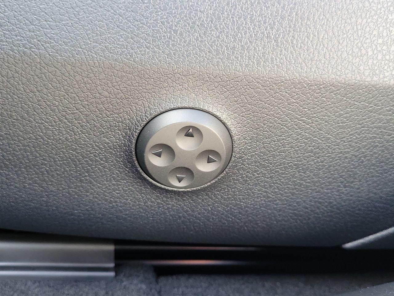 Mercedes-Benz C 300 - Thumbnail 20