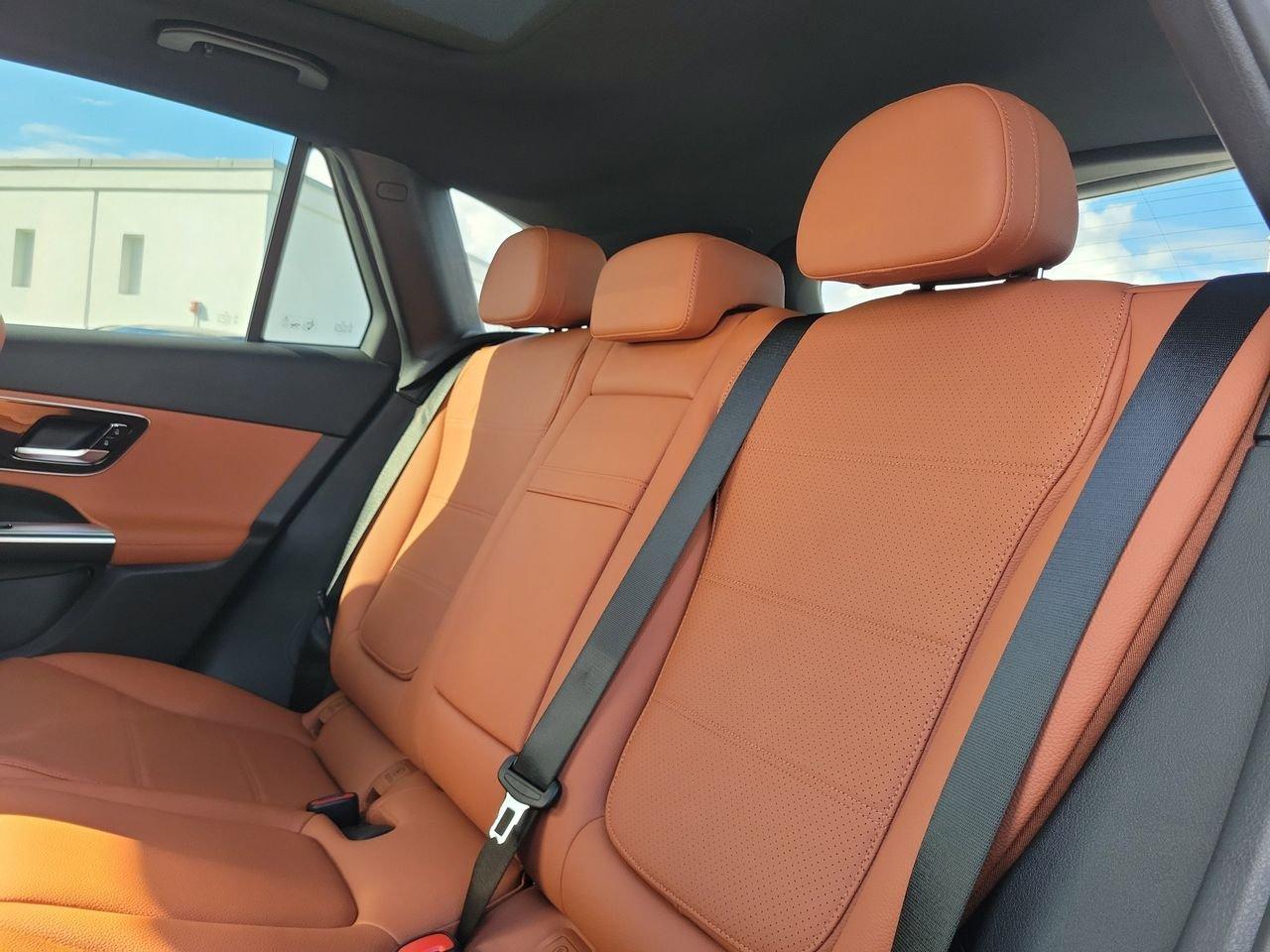 Mercedes-Benz Glc 300 - Thumbnail 12