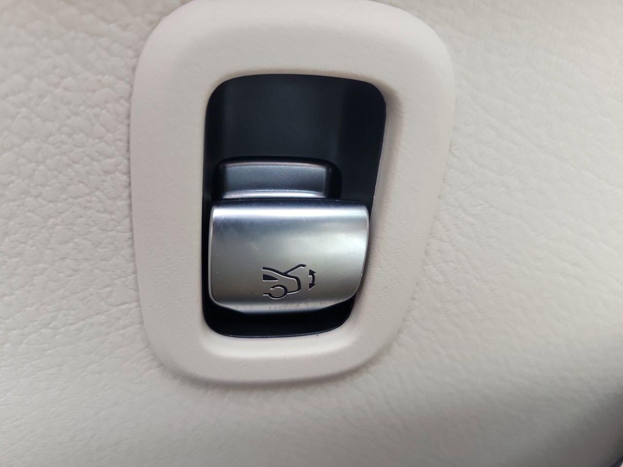 Mercedes-Benz C 300 - Thumbnail 19