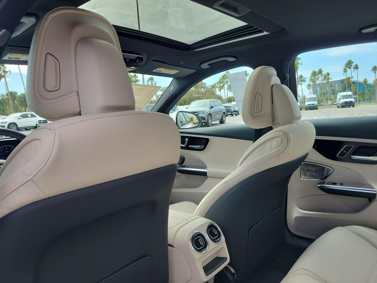 Mercedes-Benz C 300 - Thumbnail 13