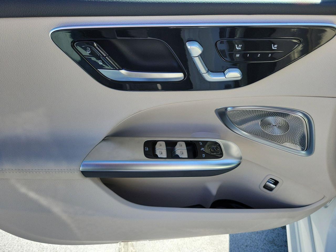 Mercedes-Benz C 300 - Thumbnail 17