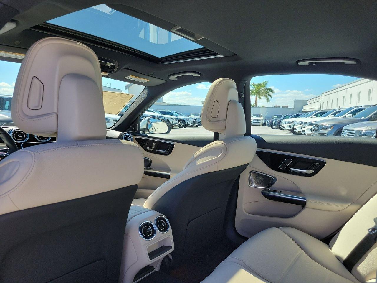 Mercedes-Benz C 300 - Thumbnail 13