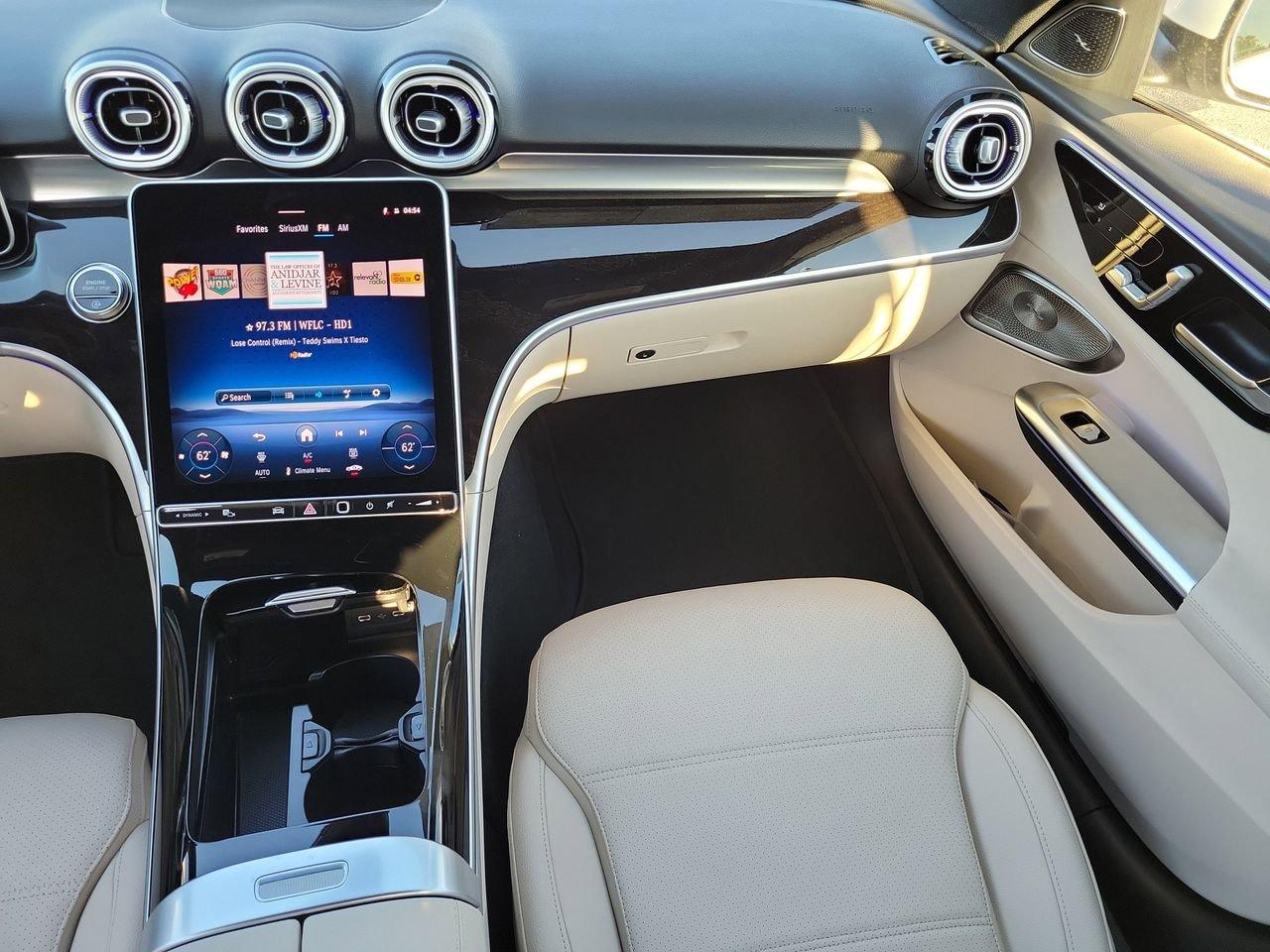 Mercedes-Benz C 300 - Thumbnail 16