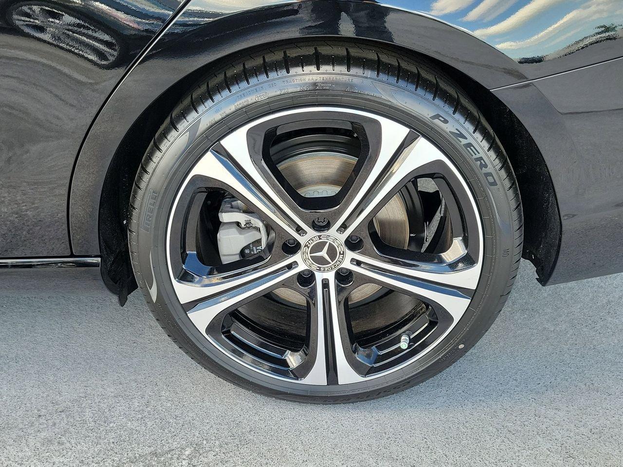 Mercedes-Benz C 300 - Thumbnail 11