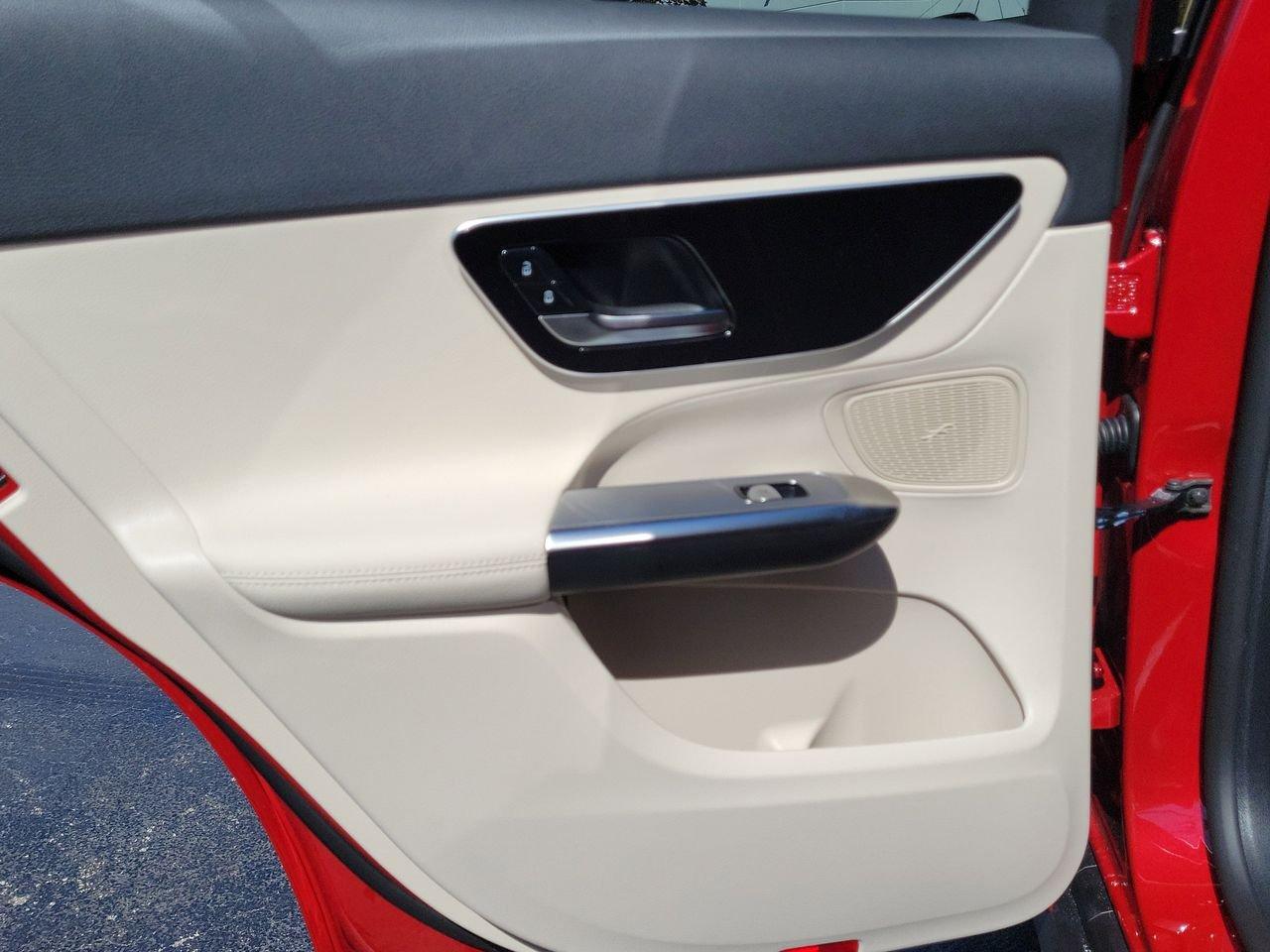 Mercedes-Benz Glc 300 - Thumbnail 12