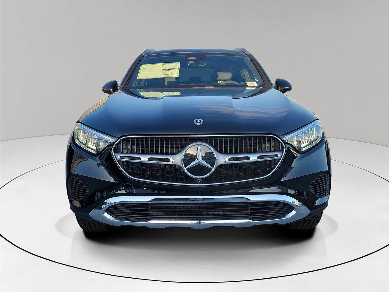 Mercedes-Benz Glc 300 - Thumbnail 3