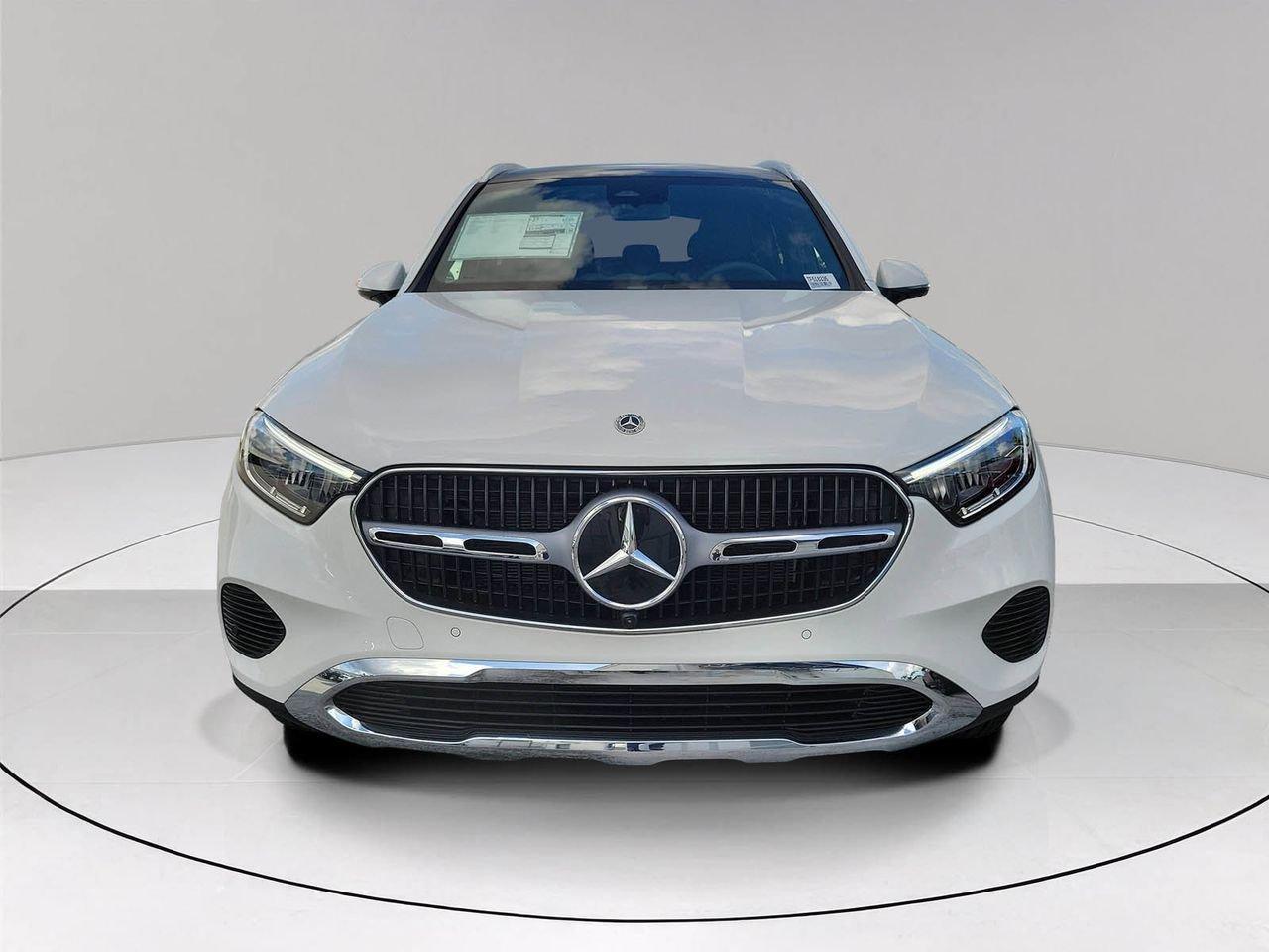 Mercedes-Benz Glc 300 - Thumbnail 3