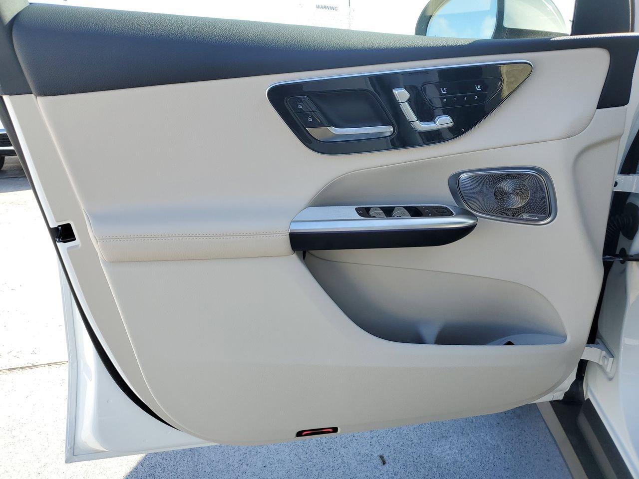 Mercedes-Benz Glc 300 - Thumbnail 16