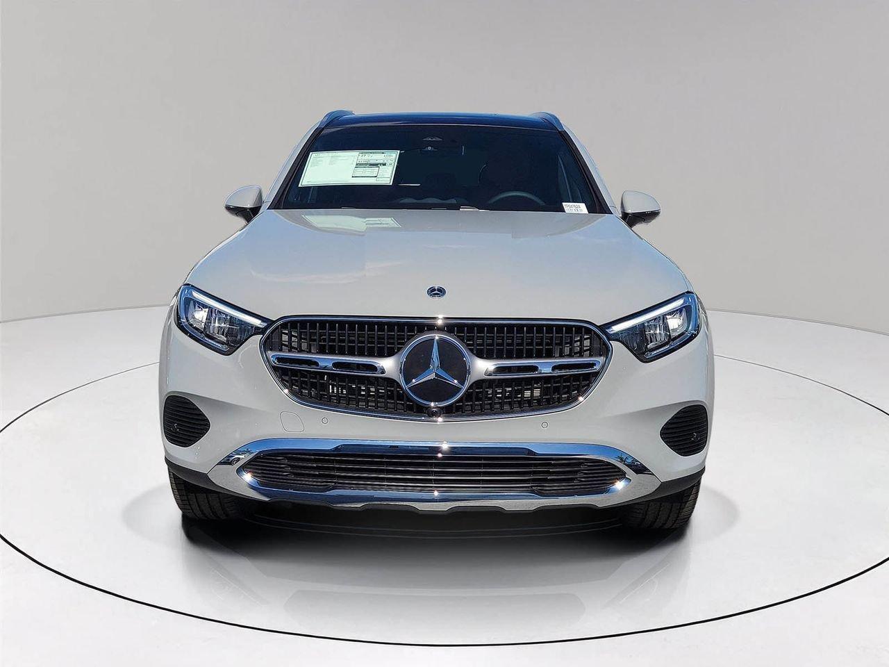 Mercedes-Benz Glc 300 - Thumbnail 3