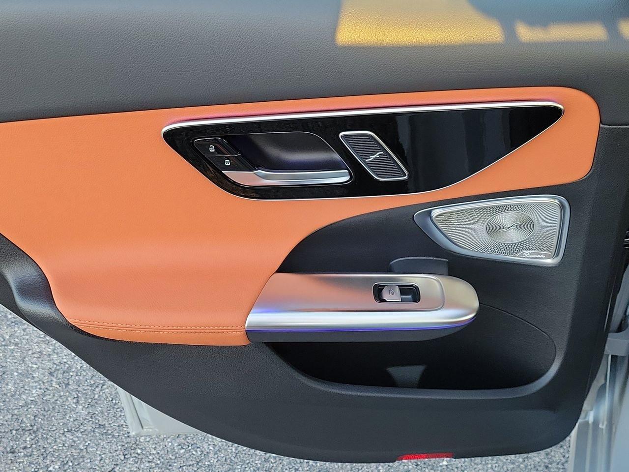 Mercedes-Benz C 300 - Thumbnail 11