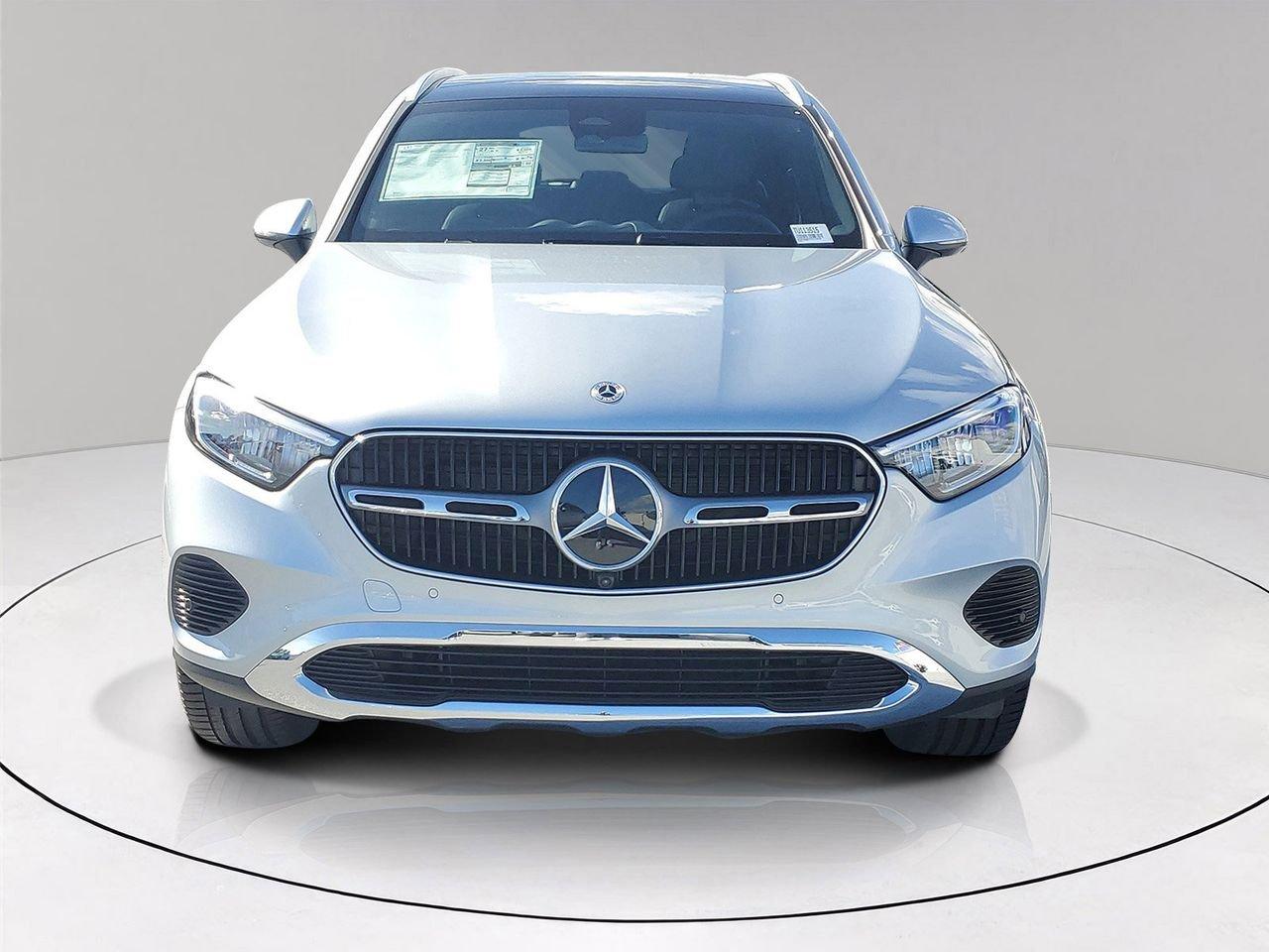 Mercedes-Benz Glc 300 - Thumbnail 3