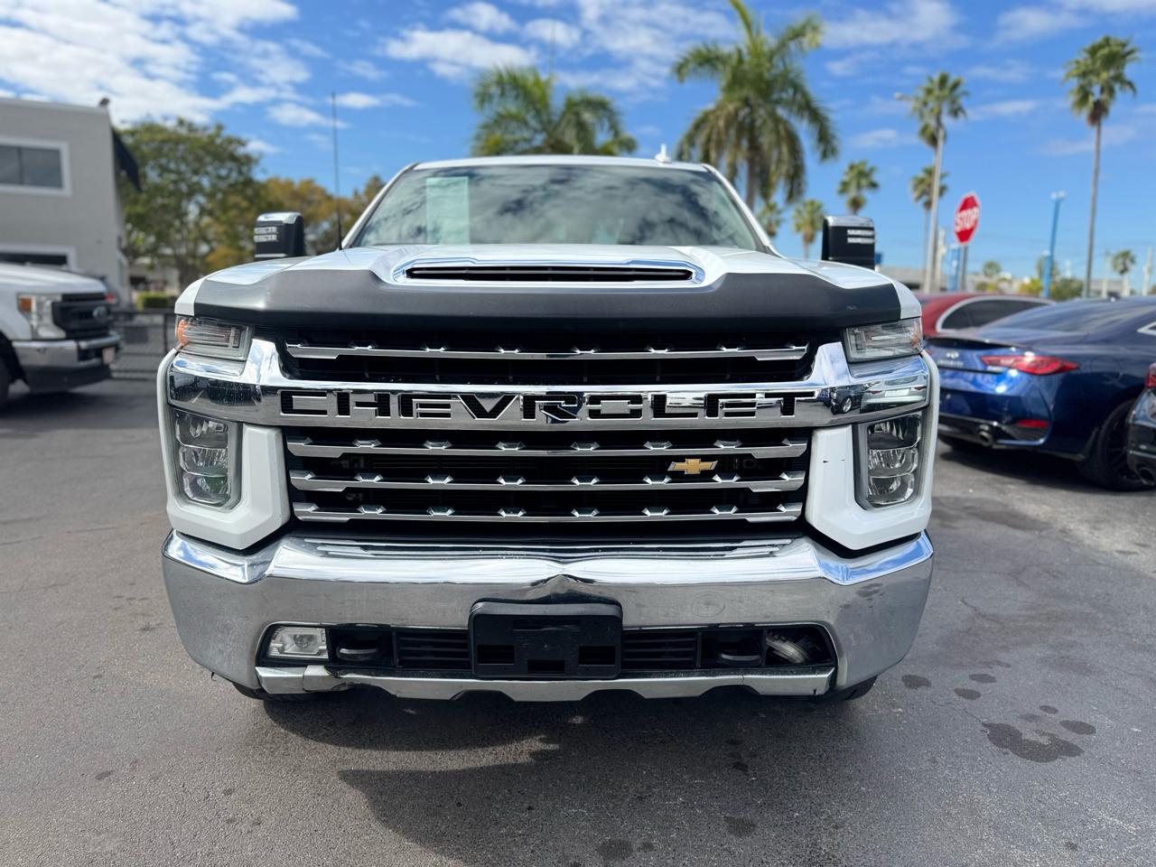 Chevrolet Silverado 2500Hd - Thumbnail 4