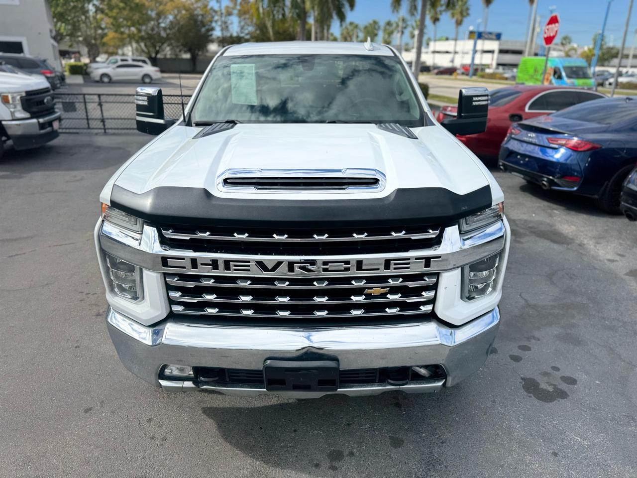 Chevrolet Silverado 2500Hd - Thumbnail 3