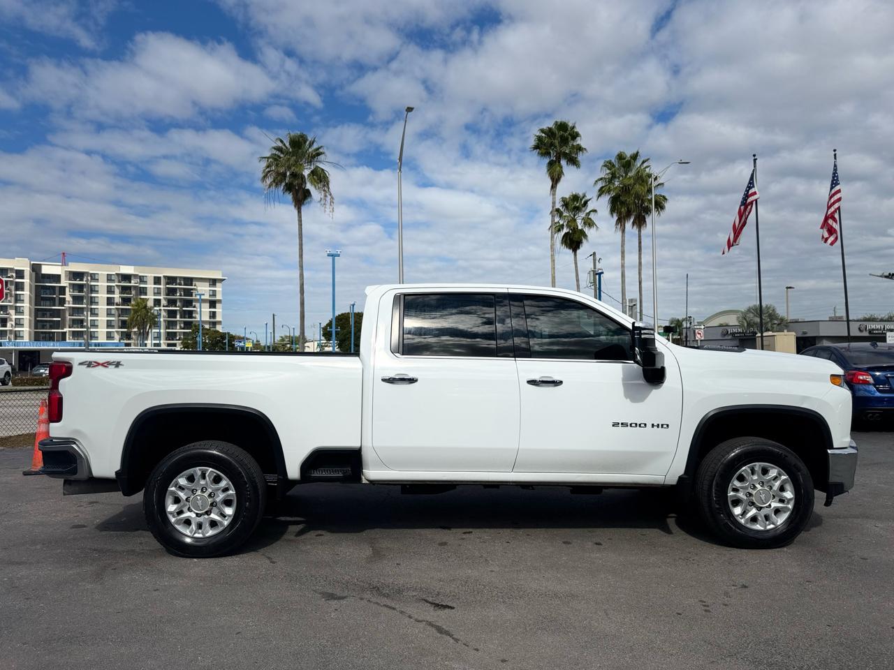 Chevrolet Silverado 2500Hd - Thumbnail 5