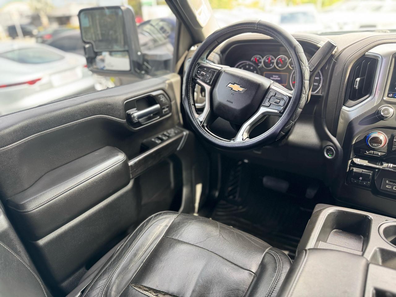 Chevrolet Silverado 2500Hd - Thumbnail 12