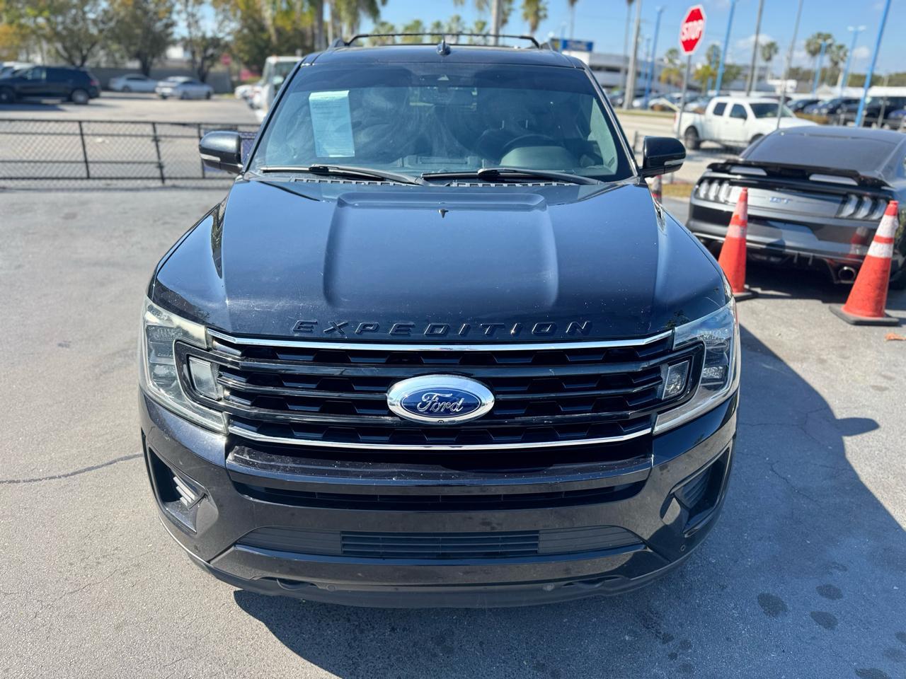 Ford Expedition Max Limited 4Wd - Thumbnail 3