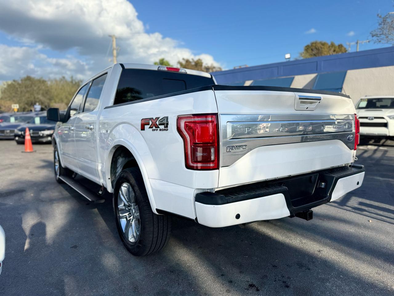 Ford F-150 Platinum - Thumbnail 8