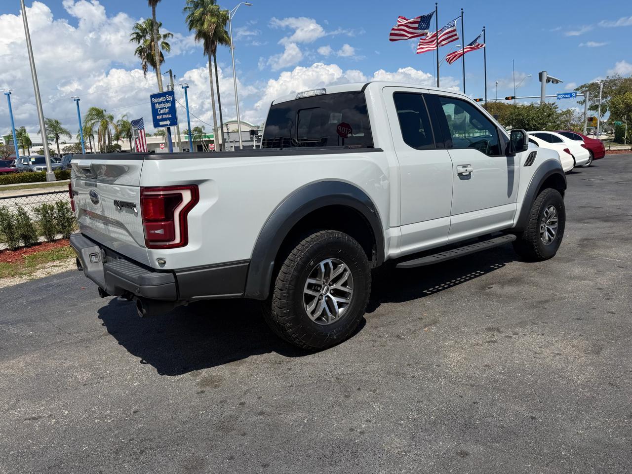 Ford F-150 4Wd Supercab 133" Svt Raptor - Thumbnail 4