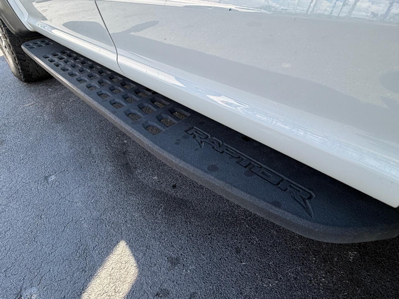 Ford F-150 4Wd Supercab 133" Svt Raptor - Thumbnail 17