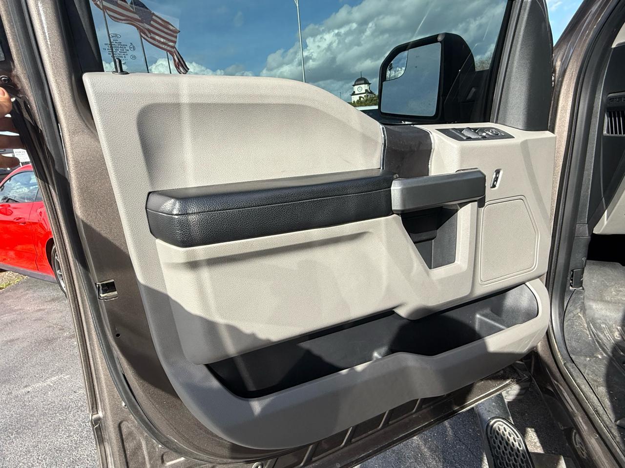 Ford F-150 4Wd Supercrew 150" Xlt - Thumbnail 20