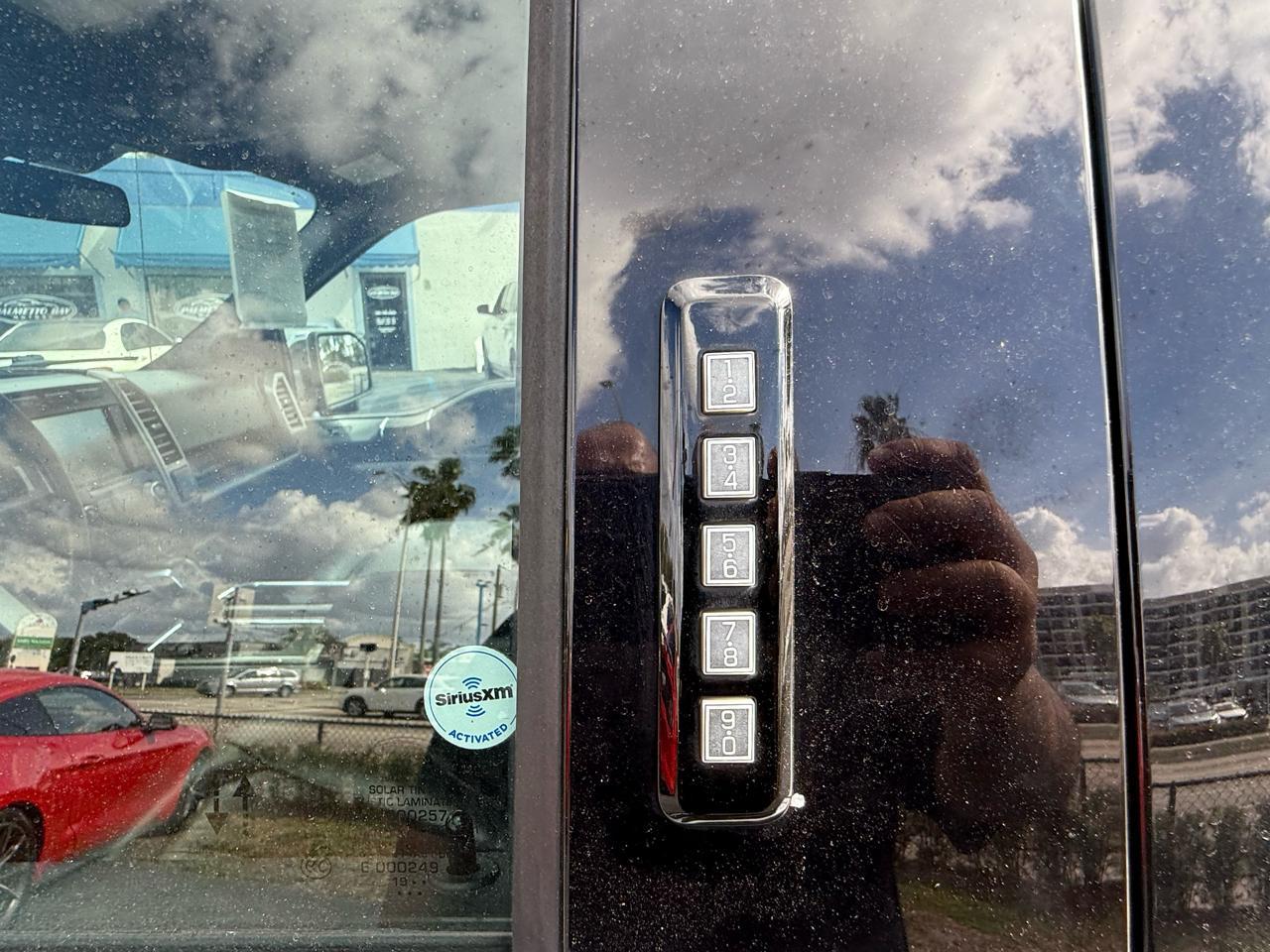 Ford F-150 2Wd Supercrew 145" Platinum - Thumbnail 14