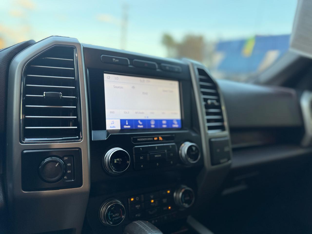 Ford F-150 Supercrew 150" King Ranch - Thumbnail 18