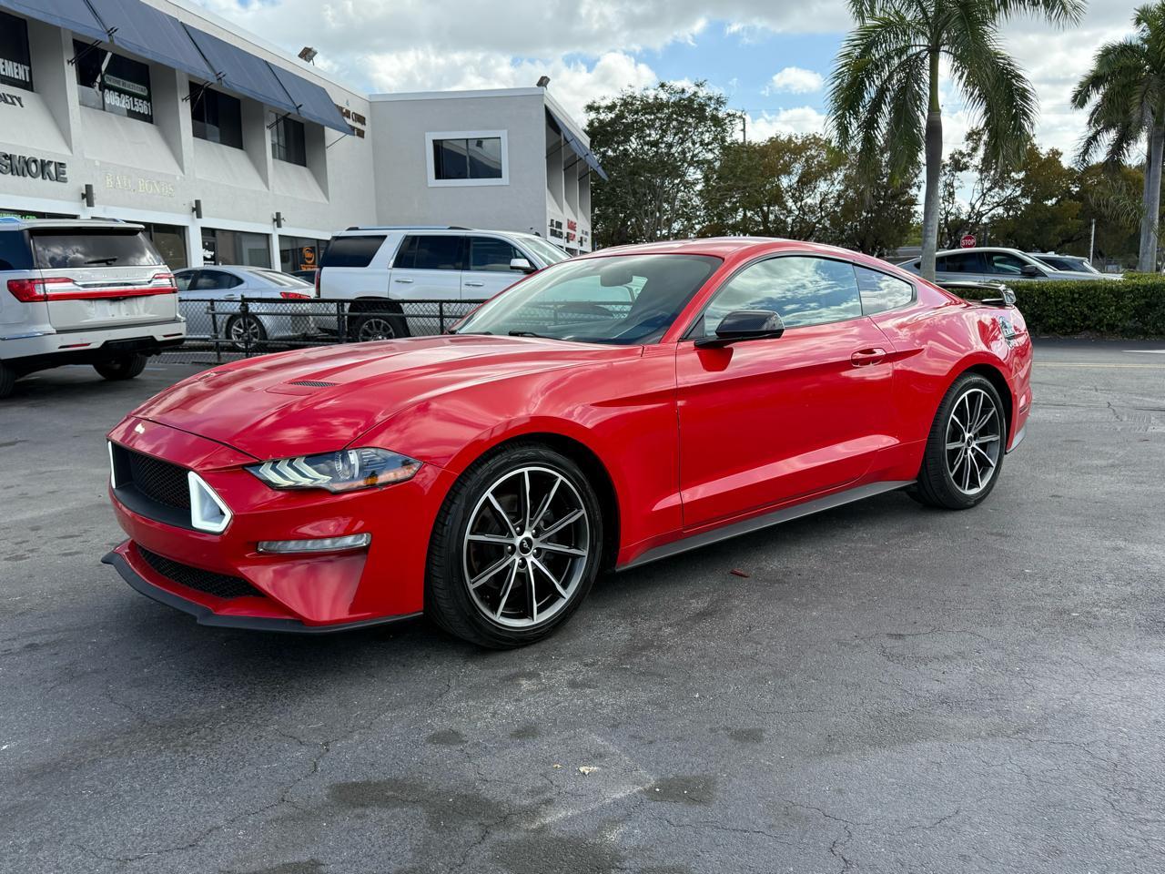 Ford Mustang Ecoboost Coupe - Thumbnail 10