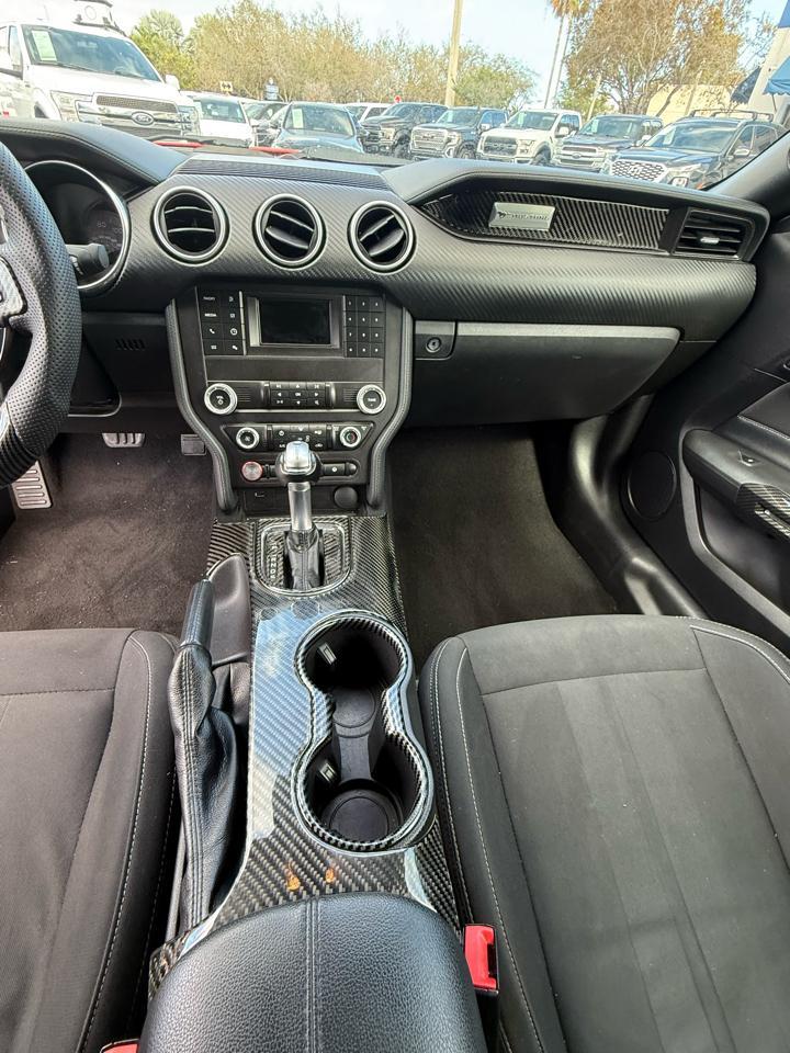 Ford Mustang Ecoboost Coupe - Thumbnail 18