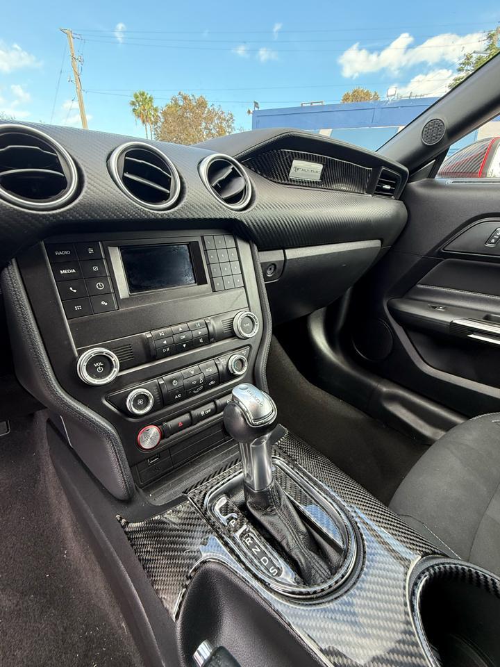 Ford Mustang Ecoboost Coupe - Thumbnail 20