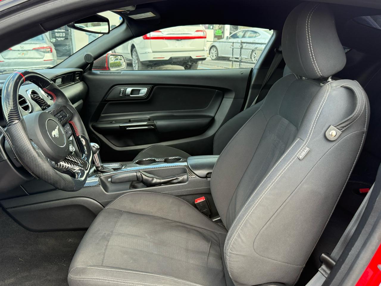 Ford Mustang Ecoboost Coupe - Thumbnail 14