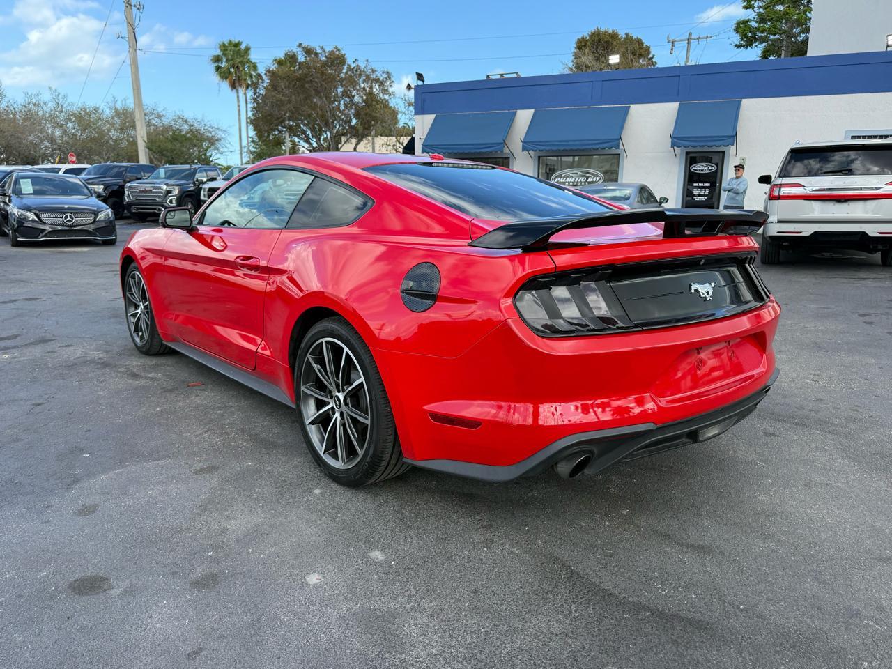 Ford Mustang Ecoboost Coupe - Thumbnail 8