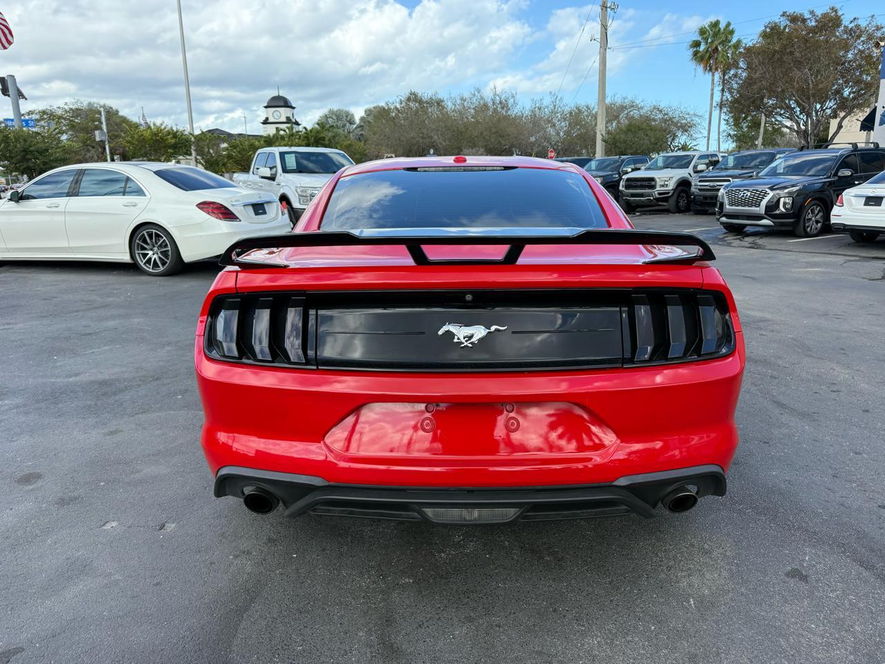 Ford Mustang Ecoboost Coupe - Thumbnail 6