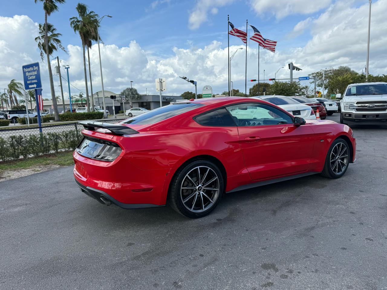 Ford Mustang Ecoboost Coupe - Thumbnail 5